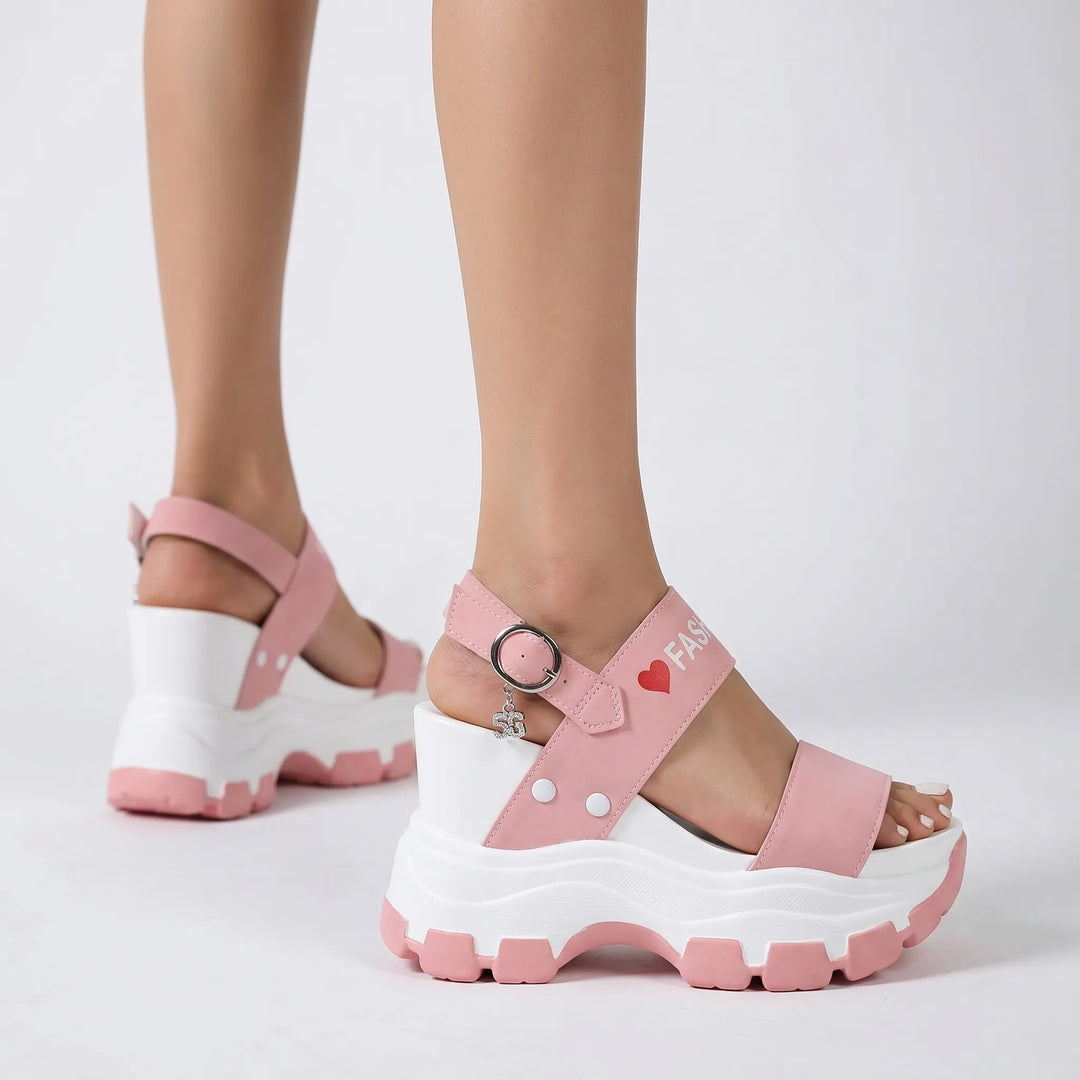 Comfortable women's chunky platform sandals, perfect for casual summer footwear with an adjustable ankle strap.