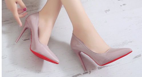 Women's black stiletto pumps, luxurious pointed toe, high heels, perfect for formal & casual elegance.