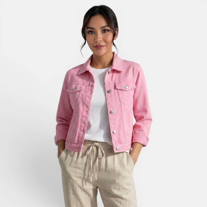 Chic women's fitted denim jacket, offering urban style and perfect for casual layering in spring/fall.