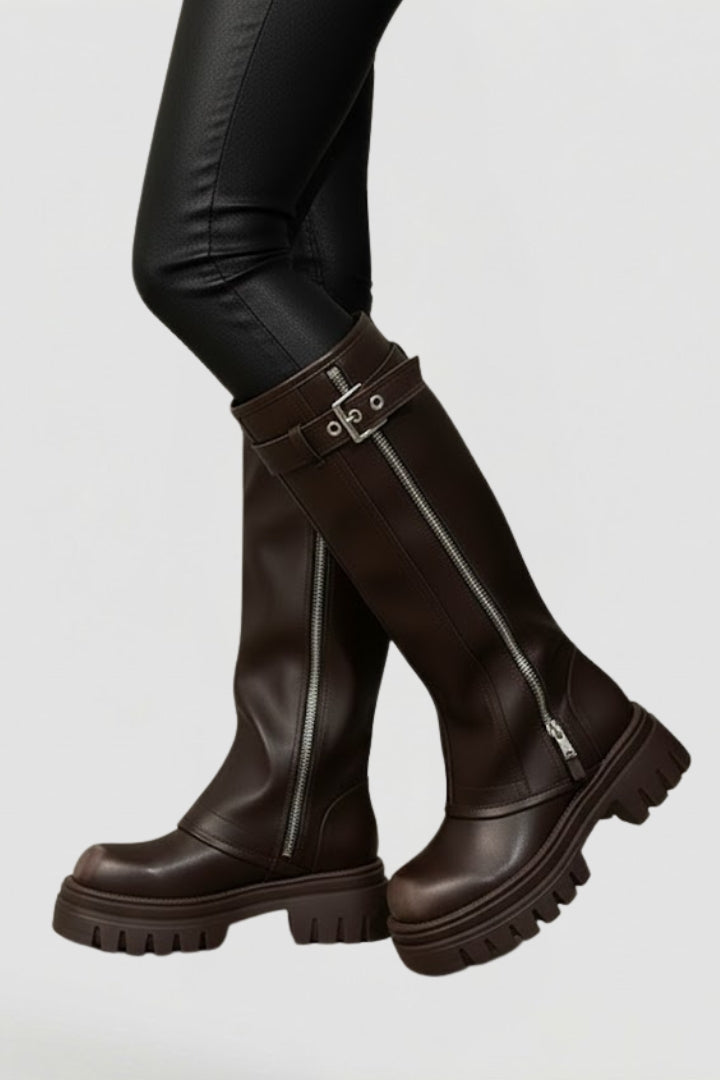 Chic women's knee-high platform boots, perfect for autumn fashion & winter essentials. Round toe, side zipper.