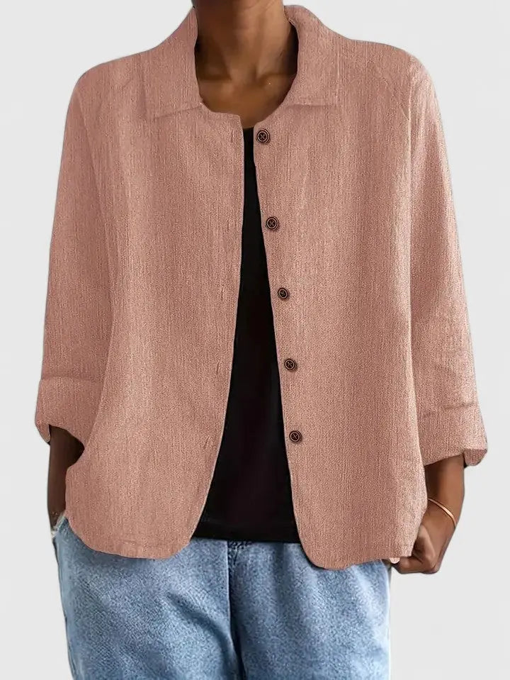 Versatile women's light top, an essential basic for comfortable everyday outfits.