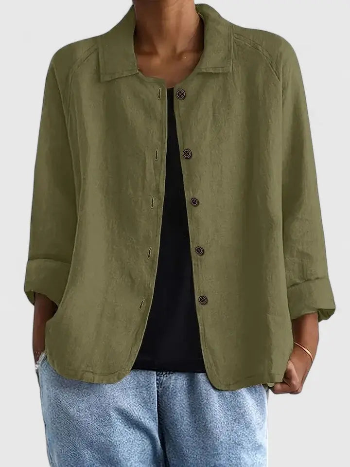 Minimalist women's light top, a versatile classic for simple, soft everyday comfort.