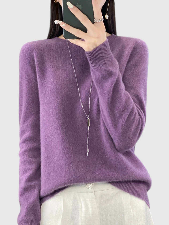 Everyday women's round neck pullover sweater, classic cozy knit, versatile long sleeve top.
