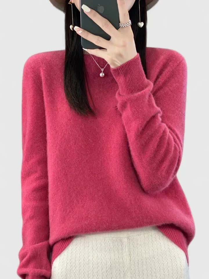 Women's round neck pullover, long sleeve, soft knit, a classic and versatile winter top.