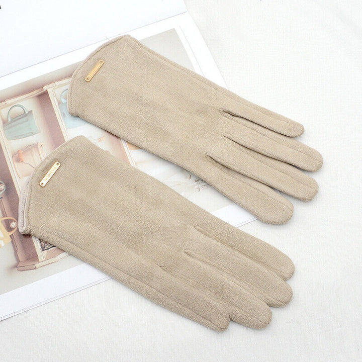 Elegant ladies' warm winter gloves, perfect fashion accessory with touchscreen compatibility.