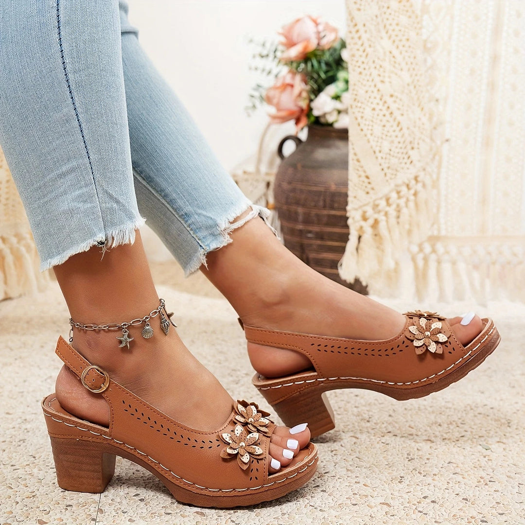 Everyday adjustable strap women's sandals, designed for maximum comfort & style in summer.
