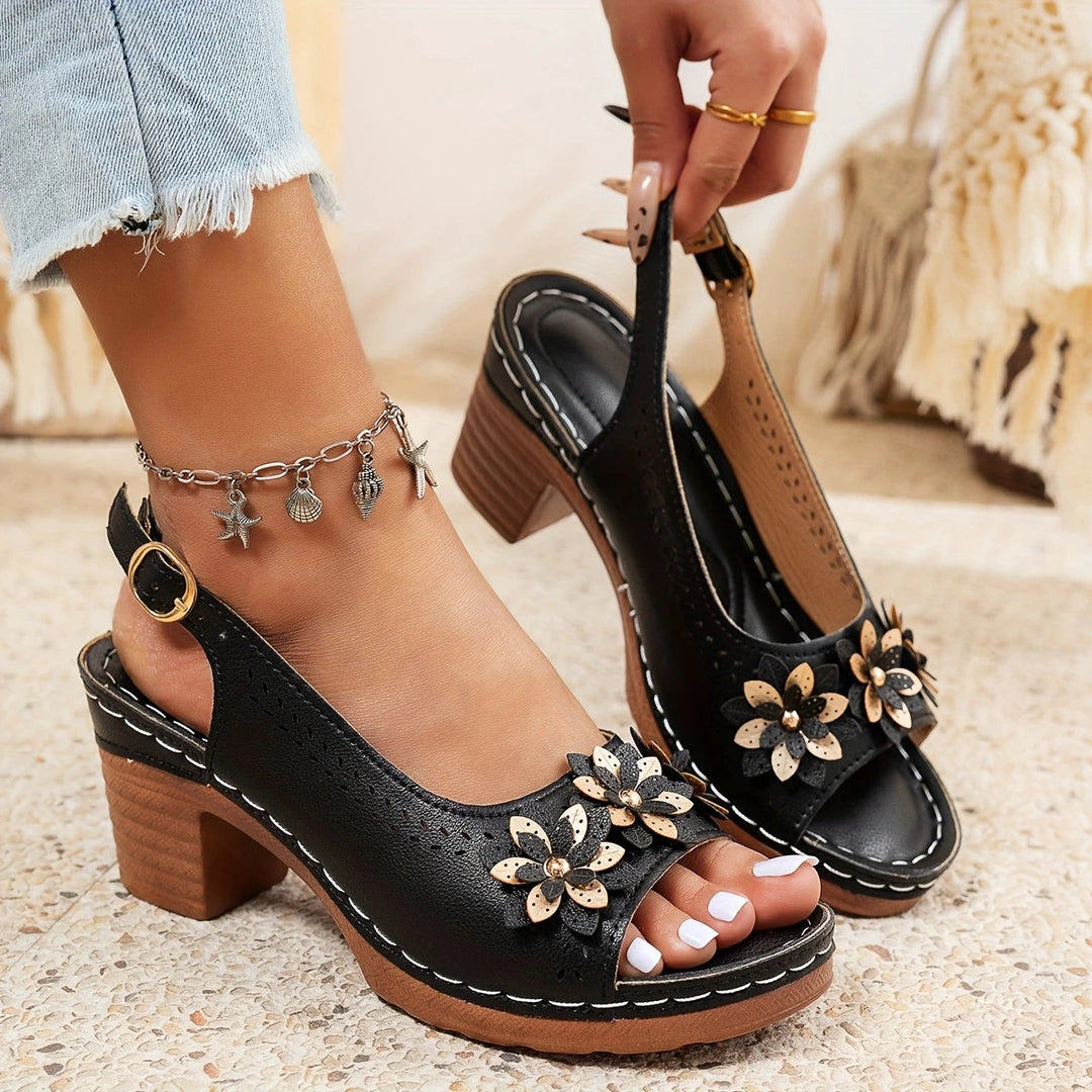 Casual women's sandals with adjustable straps, providing ultimate comfort for daily summer wear.