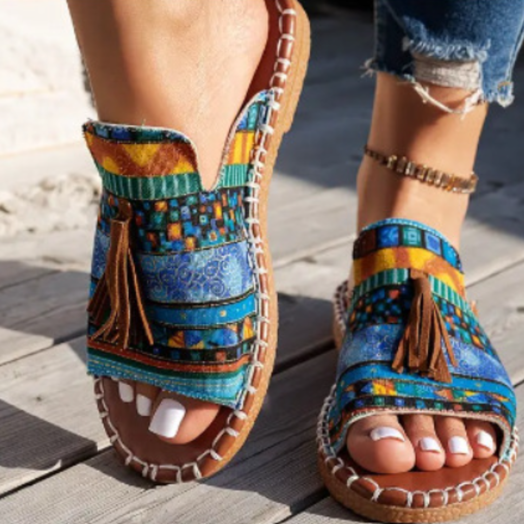 Slip-on women's flat sandals designed for ultimate comfort, ideal for all-day wear and casual outings.