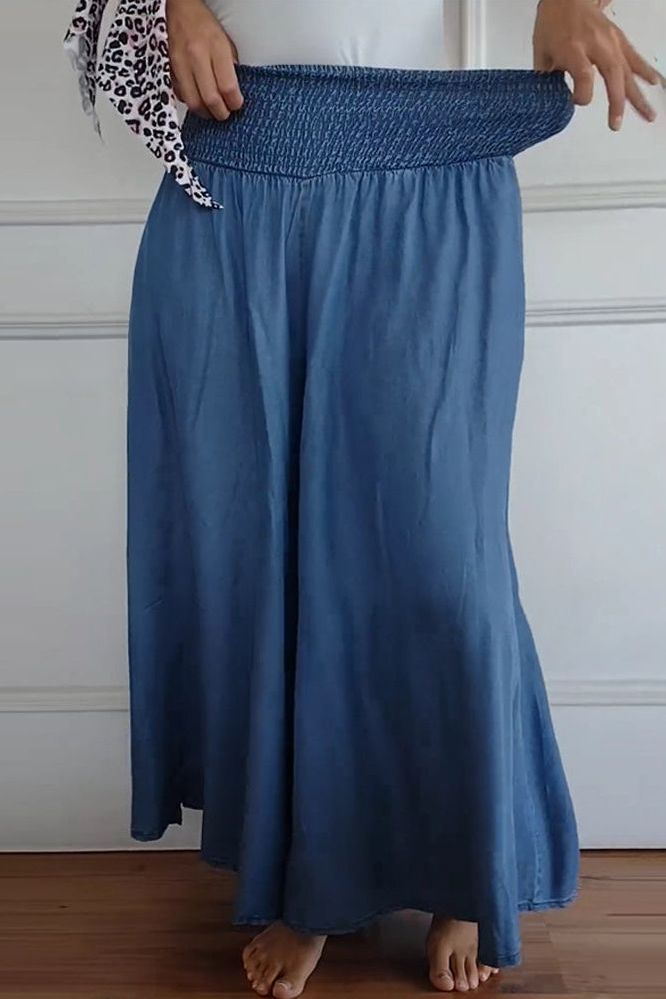 Classic women's high-waist A-line skirt, offering comfort and style for any occasion. Everyday essential.
