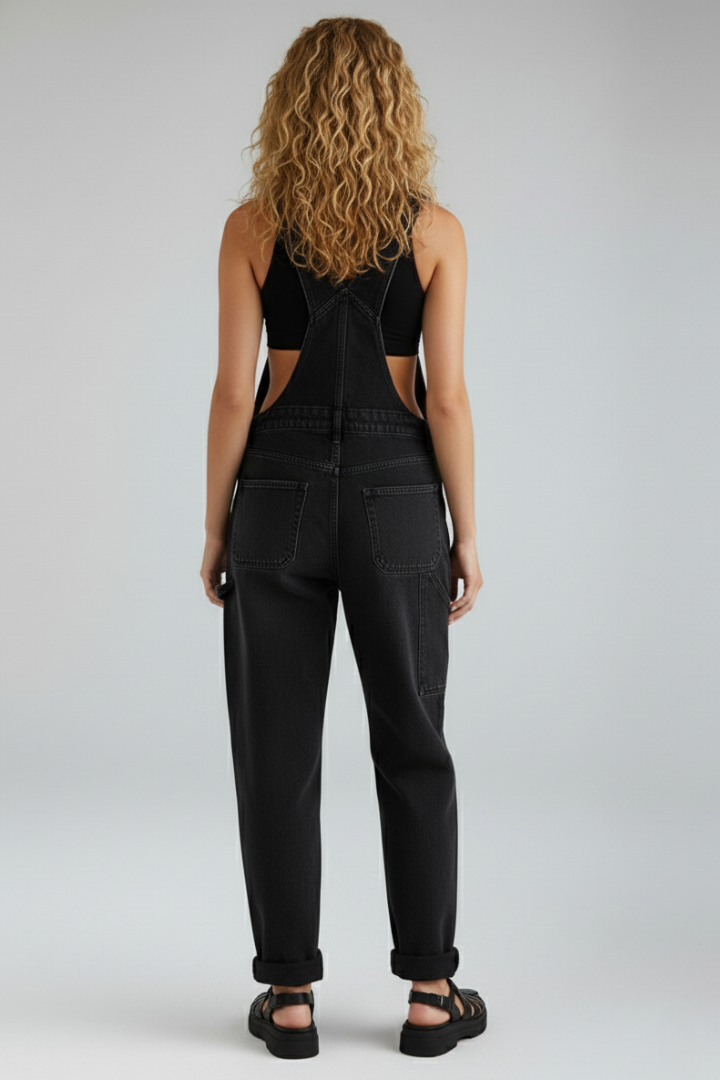 Effortlessly comfortable women's loose-fit jumpsuit, featuring a flattering round neck & convenient side pockets.