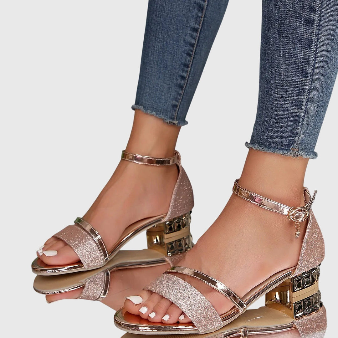Versatile women's heeled sandals, adjustable for a custom fit, providing orthopedic comfort all day.