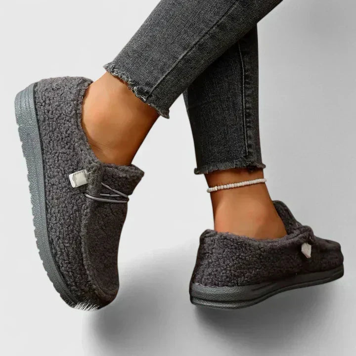Women's fashion loafers offering stylish comfort, advanced foot support, and orthopedic benefits for daily wear.