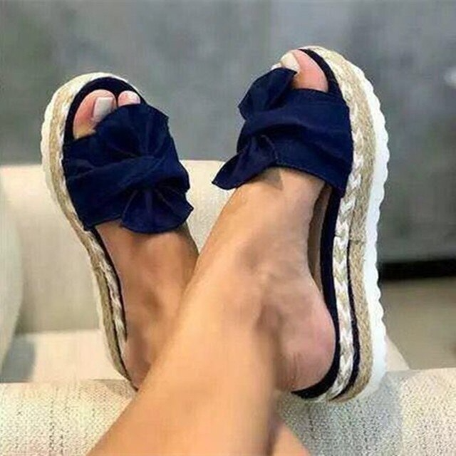 Orthopedic women's sandals with excellent arch support. Comfortable walking shoes for summer.