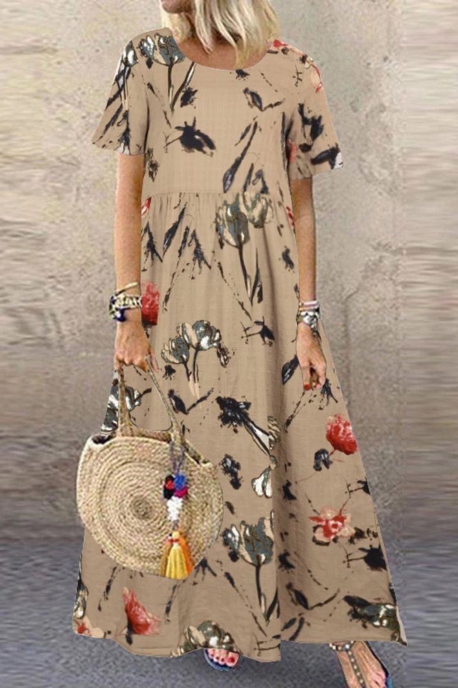 Chic women's long relaxed dress, a comfortable and stylish option for everyday wear or special events.