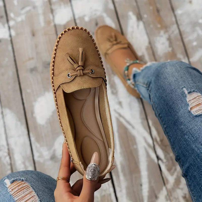 Soft and comfortable women's loafers, cushioned support for walking and everyday wear.