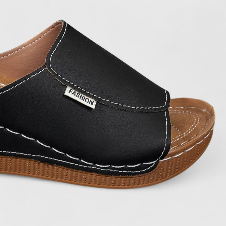 Stylish women's flat sandals, providing ultimate comfort for summer walking & vacation.