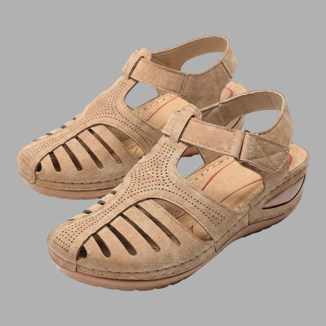 Versatile women's casual wedge sandals, perfect for stylish everyday wear, offering warm weather comfort.