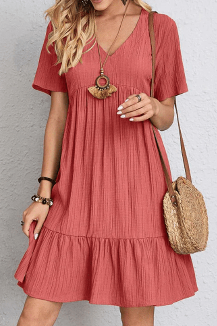 Stylish women's midi dress, designed for cozy comfort & effortless elegance, ideal for daily wear.