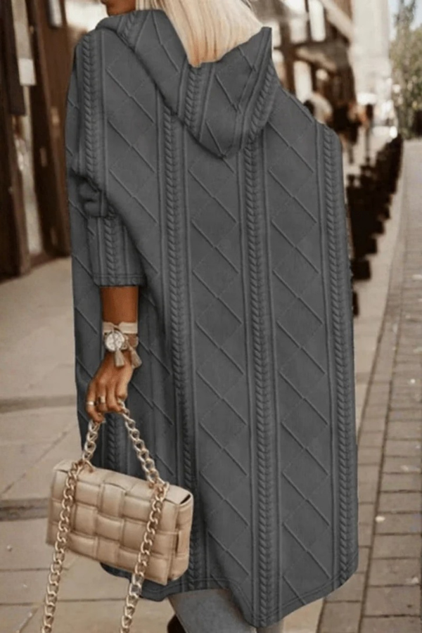 Effortless women's hooded cardigan for cozy layering, suitable for casual everyday fashion.
