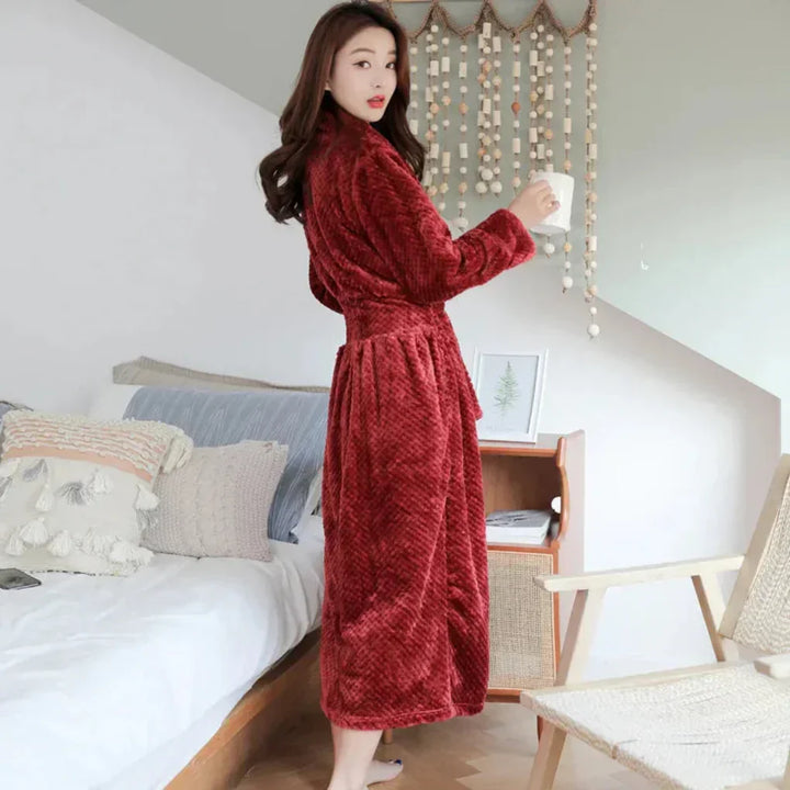 Warm women's hooded plush robe, a winter essential for cozy comfort, perfect as a bathrobe or sleepwear.