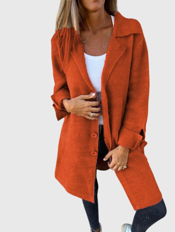 Stylish women's cozy blazer, longline cut, perfect for office, casual, and elegant fashion.
