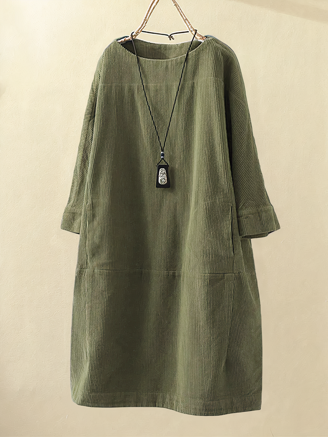 Women's cozy midi dress with pockets. Elegant elbow sleeve round neck dress, perfect for everyday fall & winter style.