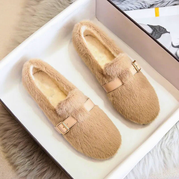 Women's cozy plush flat shoes, perfect for ultimate comfort & everyday wear. Soft, warm slip-on loafers.