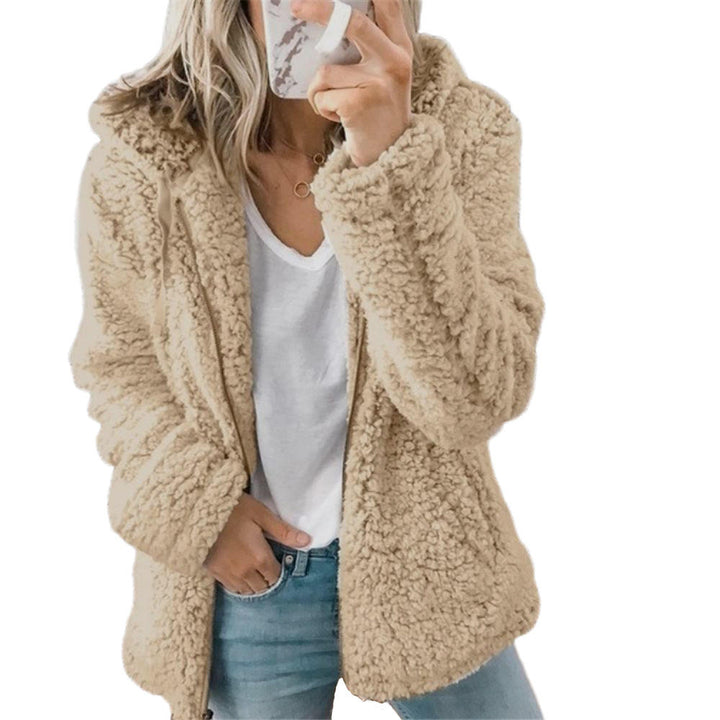 Stylish women's casual plush jacket with long sleeves and practical pockets. Soft and comfortable.