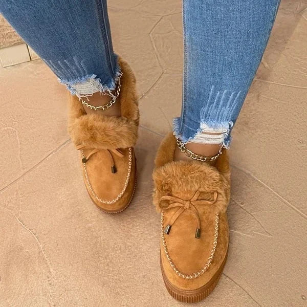 Women's warm, insulated slip-on cotton shoes with a comfy round toe for winter casual wear.
