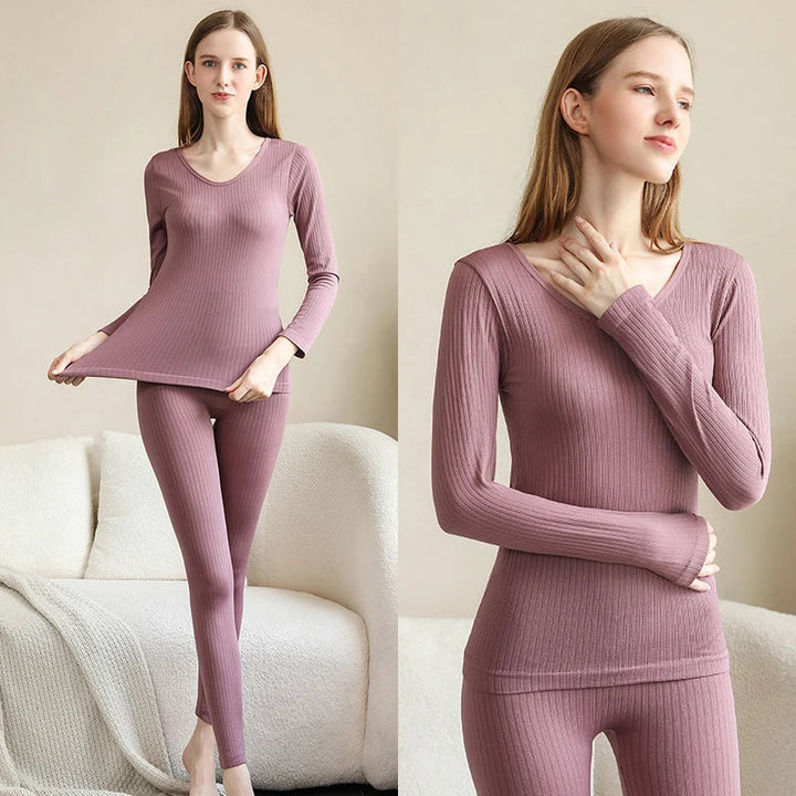 Women's ultimate comfort thermal set, designed for warmth and a flattering shape.