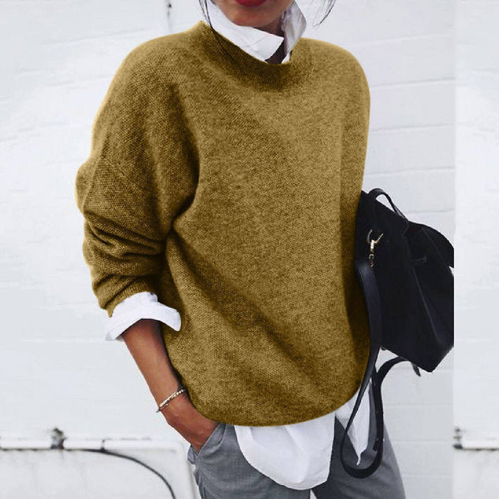 Women's cozy warm pullover sweater, crew neck, long sleeve knitwear for everyday casual winter style.