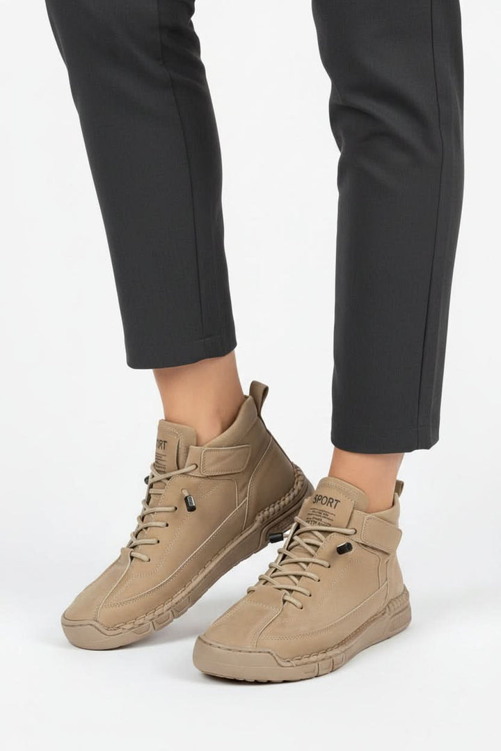 Stylish women's everyday wide fit walking shoes, designed for ultimate comfort.