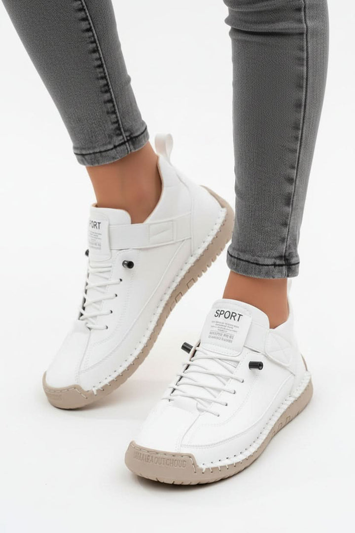 Premium wide fit women's walking shoes, offering superior cushioning & all-day comfort.