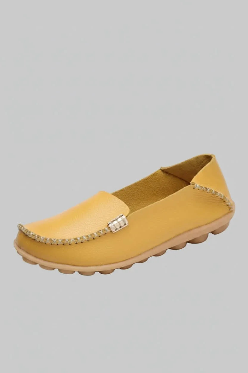 Stylish & comfortable women's round toe slip-on flats, perfect for any occasion.
