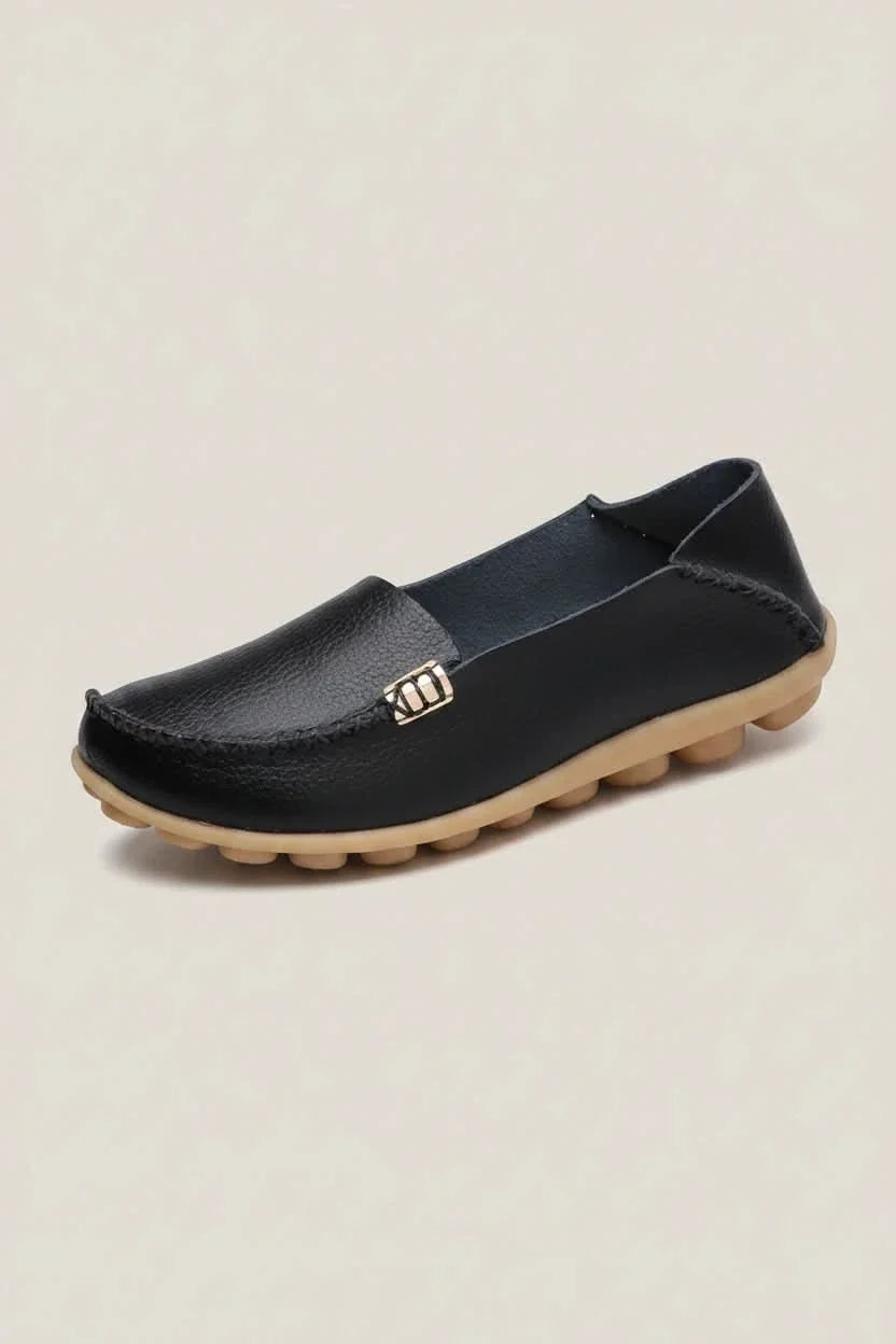 Chic women's office wear flats, cushioned, round toe, great for versatile outfits.