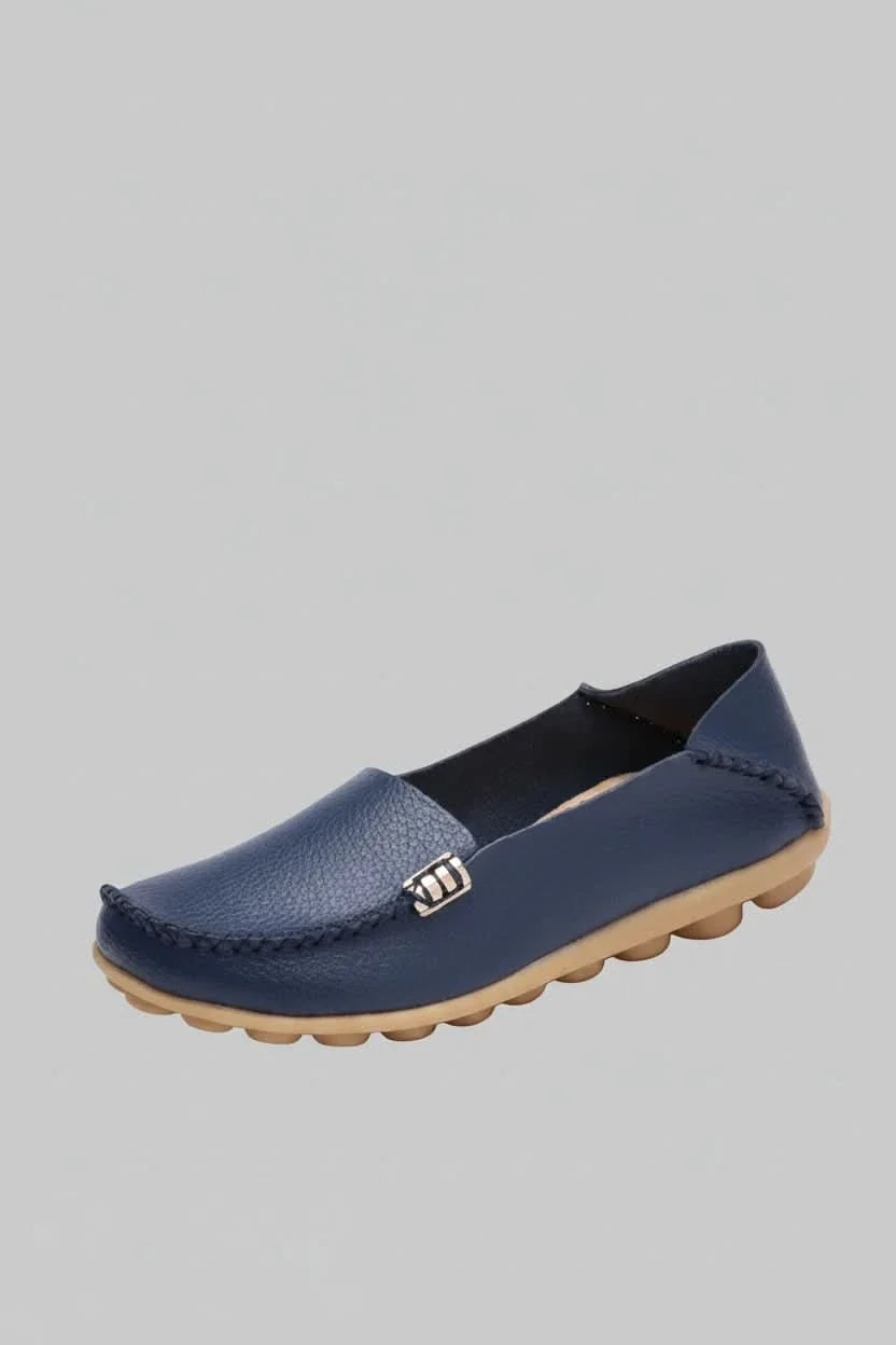 Everyday women's cushioned flats, round toe, offering stylish ease & comfort.