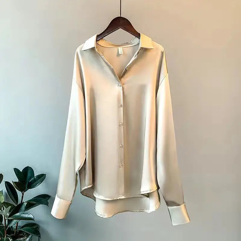 Close-up of comfortable fabric on a women's long-sleeve Effortless Chic everyday blouse. Stylish and soft for versatile wear.