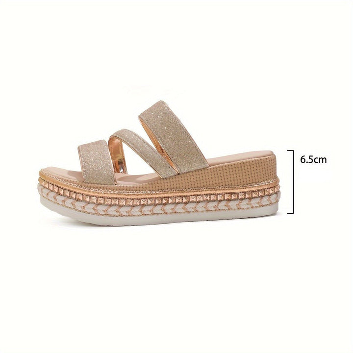 Effortless women's flat casual sandals. Comfortable, versatile open-toe footwear for summer & everyday style.