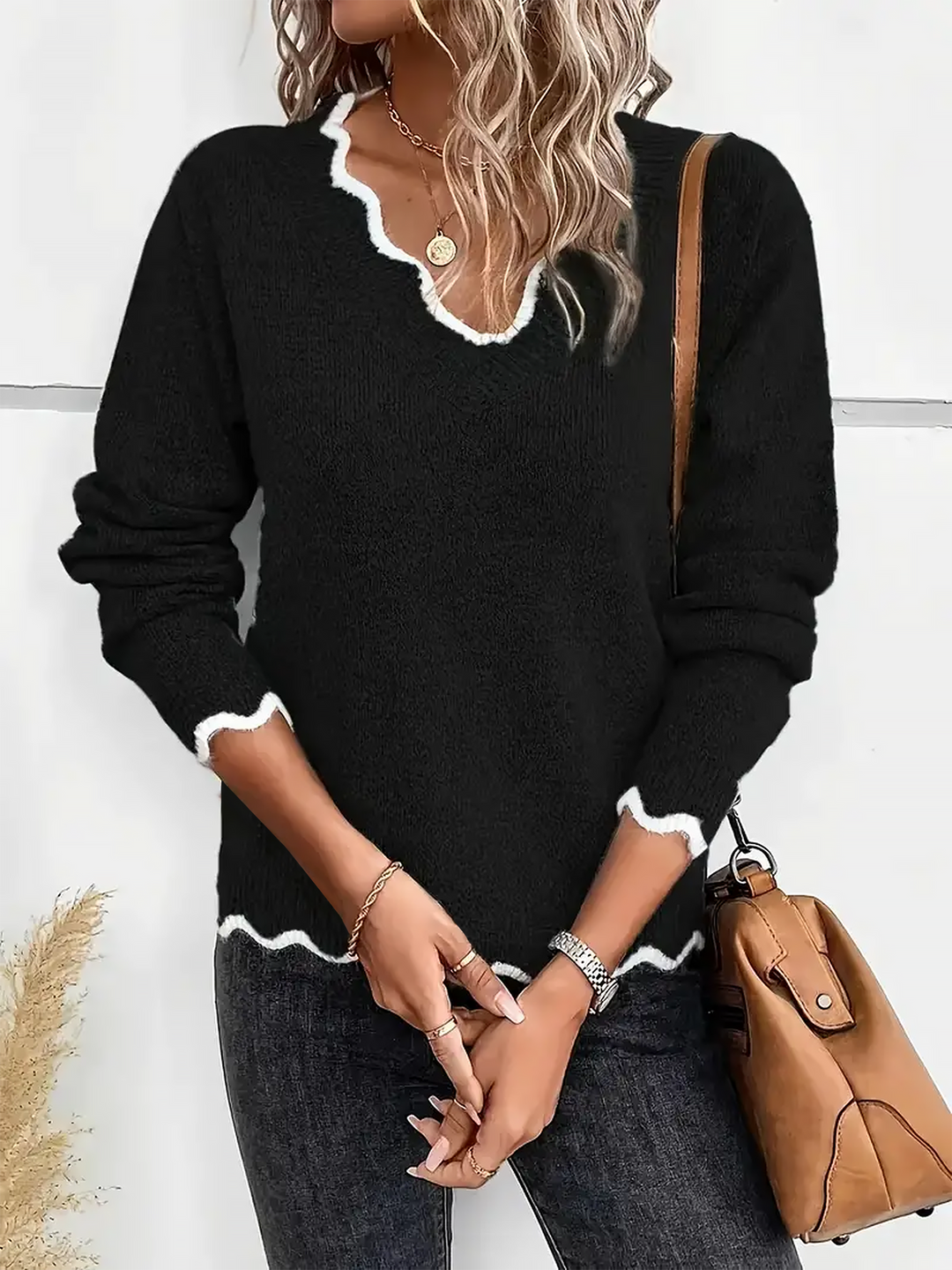 Everyday women's long sleeve v-neck sweatshirt, comfortable & versatile.