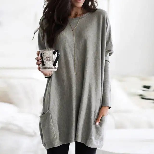 Comfortable women's oversized long sleeve tunic, ideal for loungewear and relaxed daily outfits.