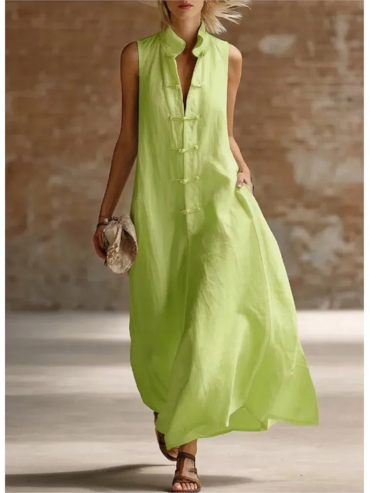 Effortless women's summer sleeveless maxi shirt dress, a versatile piece for vacation and comfortable style.