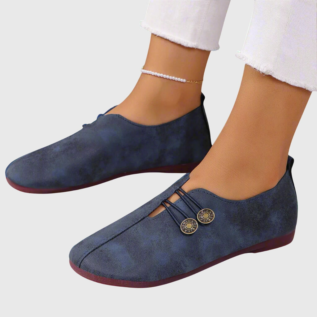 Close-up of toggle lace on women's slip-on flats, designed for adjustable fit & enhanced walking comfort.