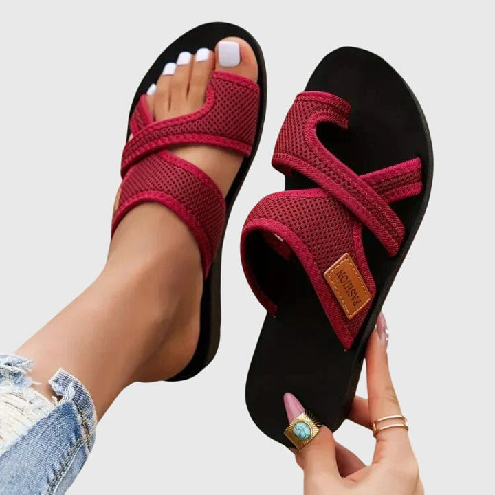 Stylish women's elastic fit sandals, designed with orthopedic arch support and a cushioned sole for daily comfort.