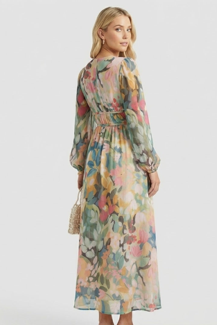 Comfortable women's long sleeve floral V-neck maxi dress, versatile for any occasion.