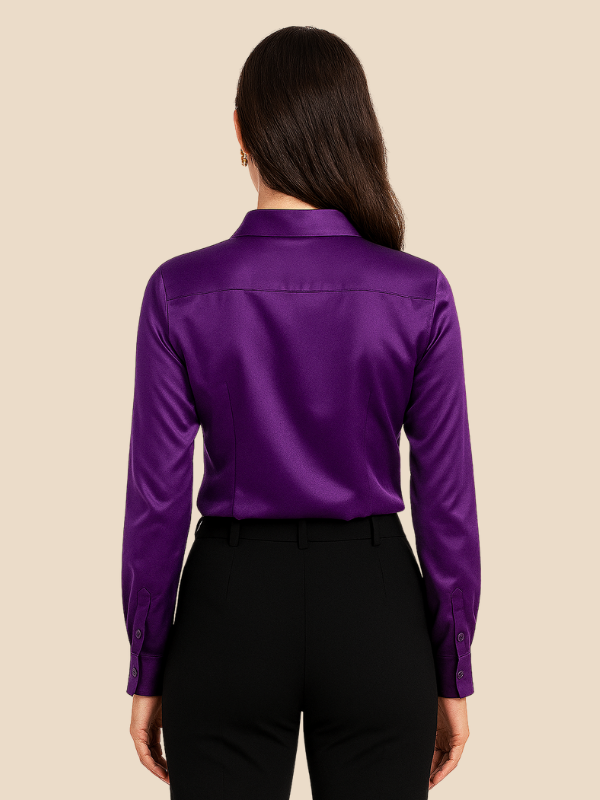 Versatile work blouse for women, long sleeve and buttoned design.