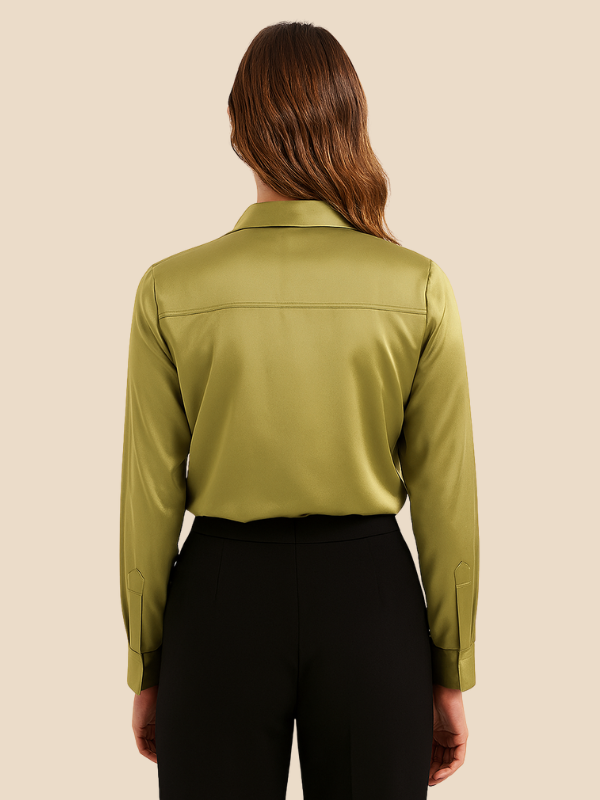 Versatile button blouse for women, long sleeve, ideal for office and casual chic.