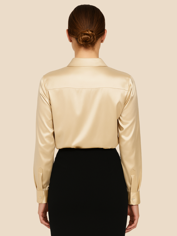 Elegant women's button blouse, long sleeve, suitable for various occasions.