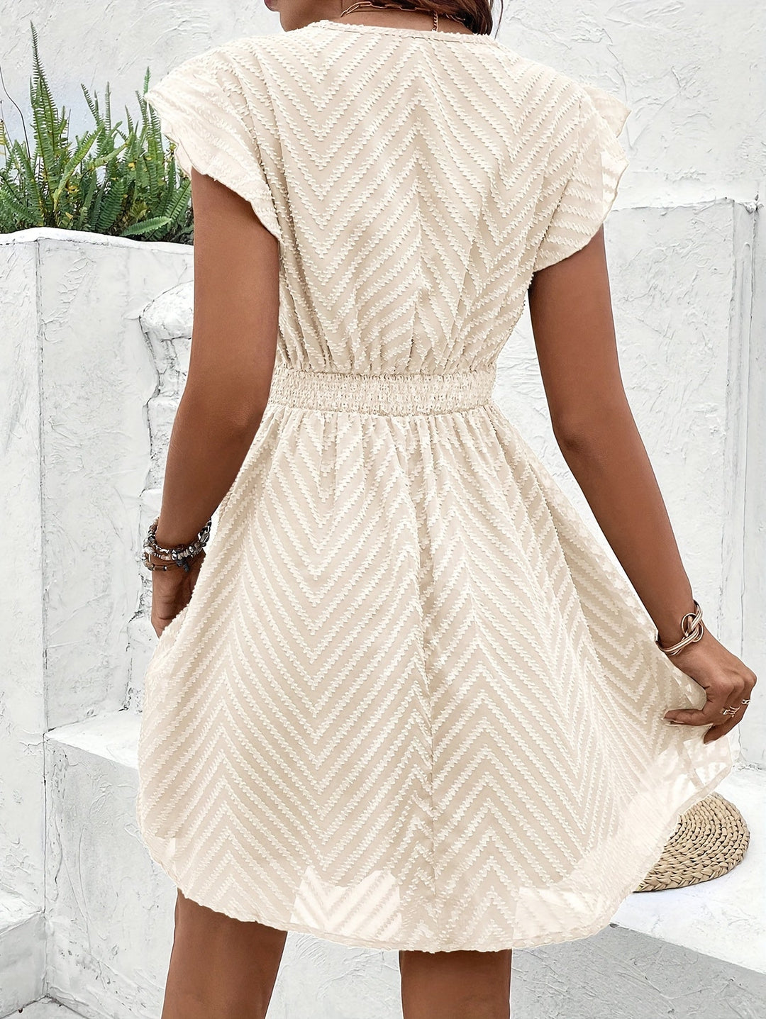 White women's comfortable sweetheart summer dress. Elegant, versatile, and feminine style for warm days.