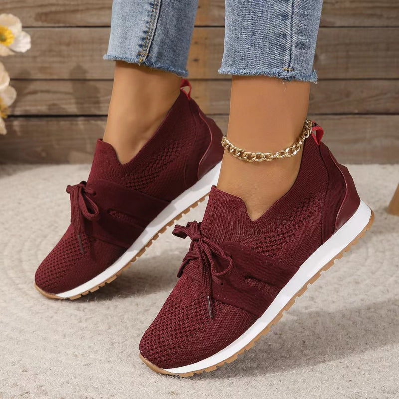Comfortable women's orthopedic sneakers for active lifestyles, ensuring supportive daily wear.