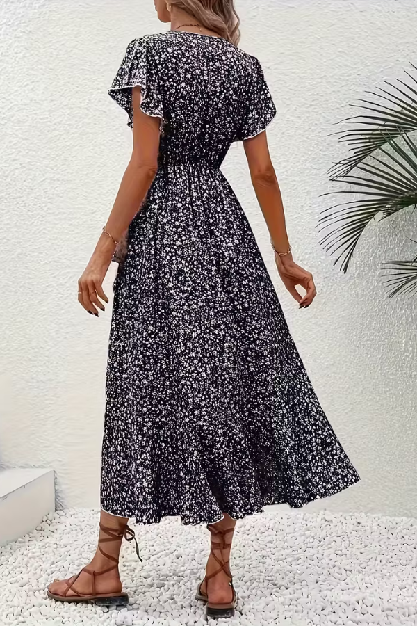 Stylish & comfortable women's floral V-neck dress, short-sleeve for elegant summer casual wear.